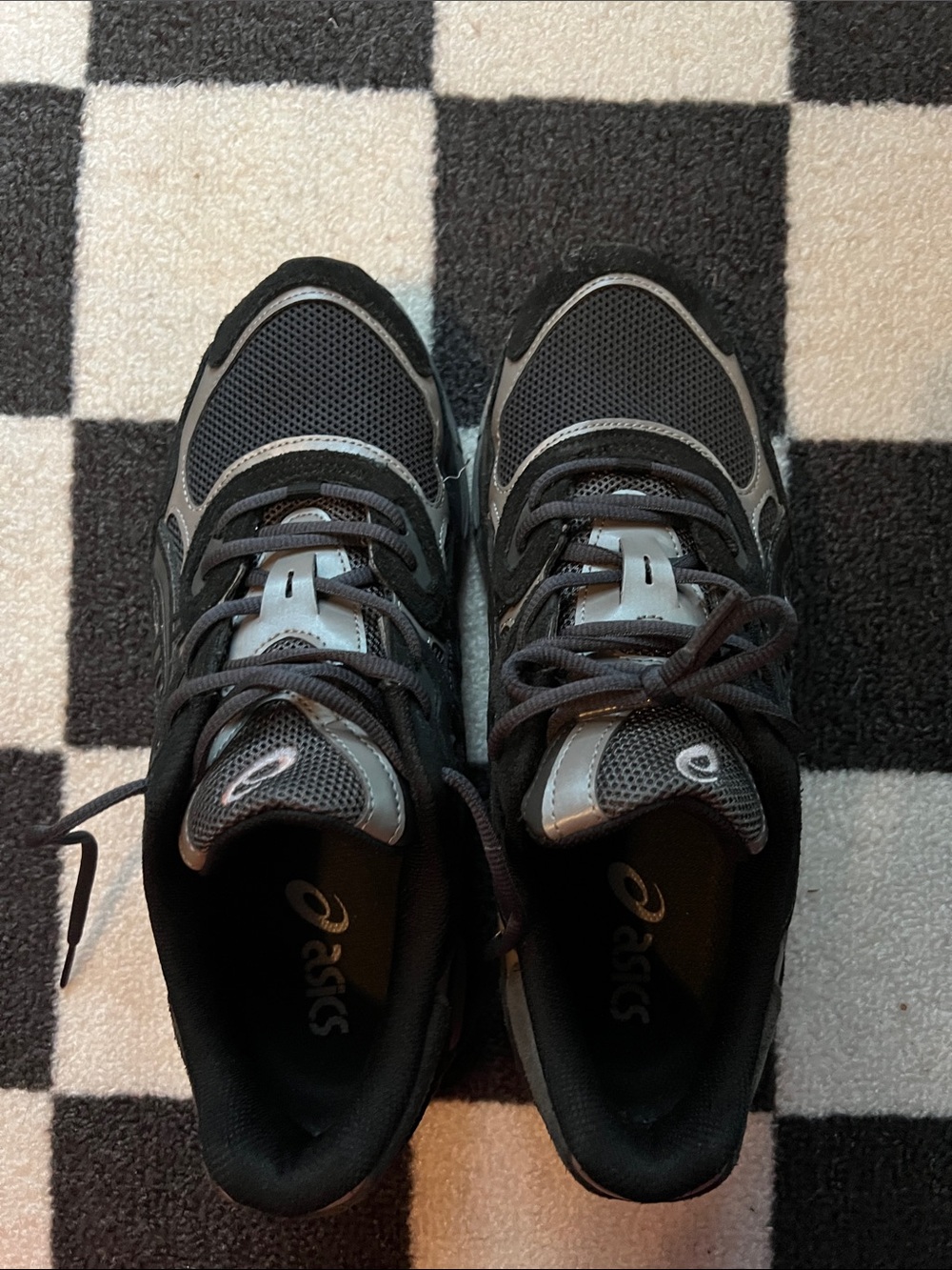 ASICS Men’s Black and Gray Athletic Trainers